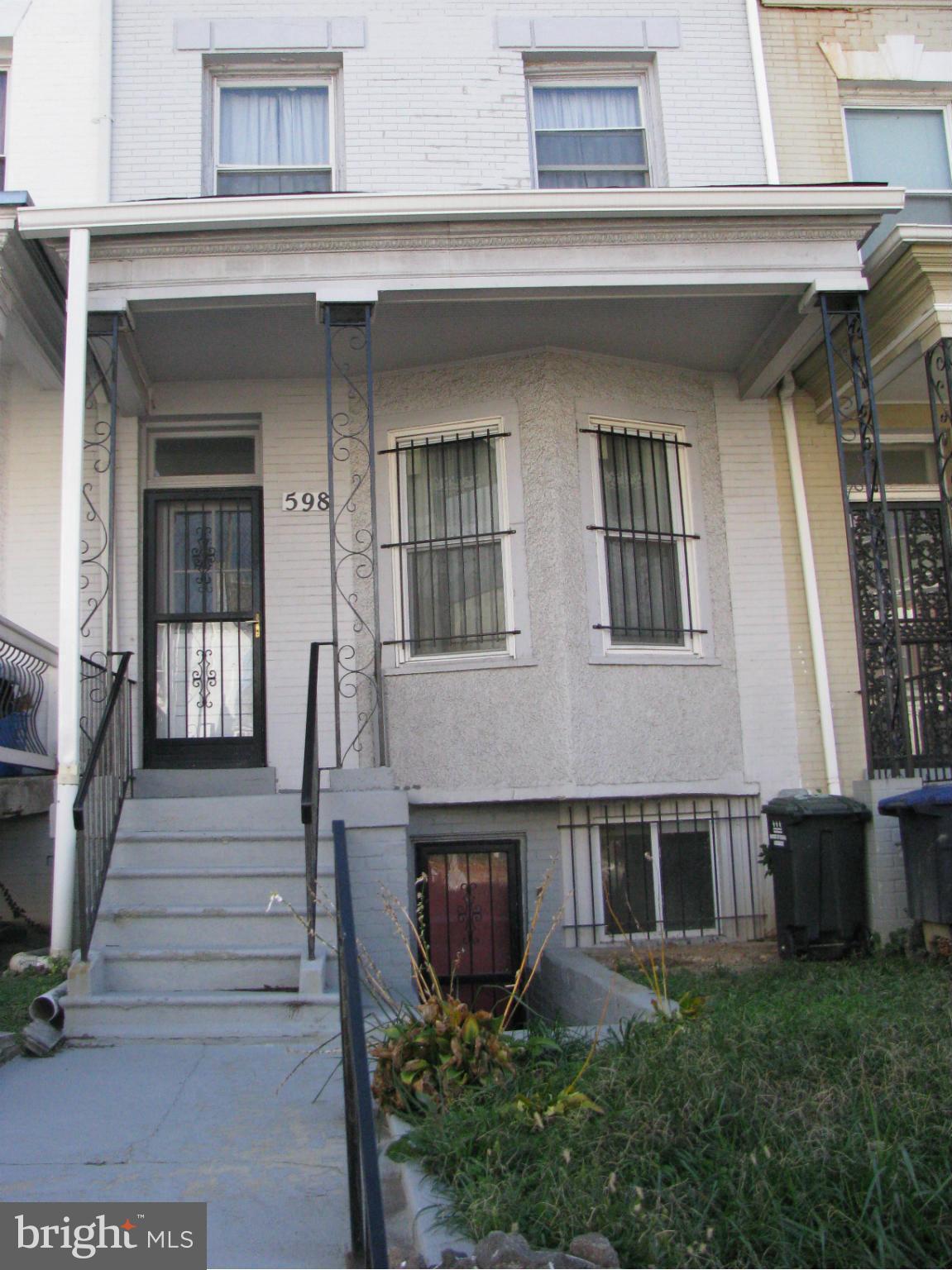 598 Park Road Northwest Washington, DC 20010 - Photo 2 of 23 Exterior (Front)
