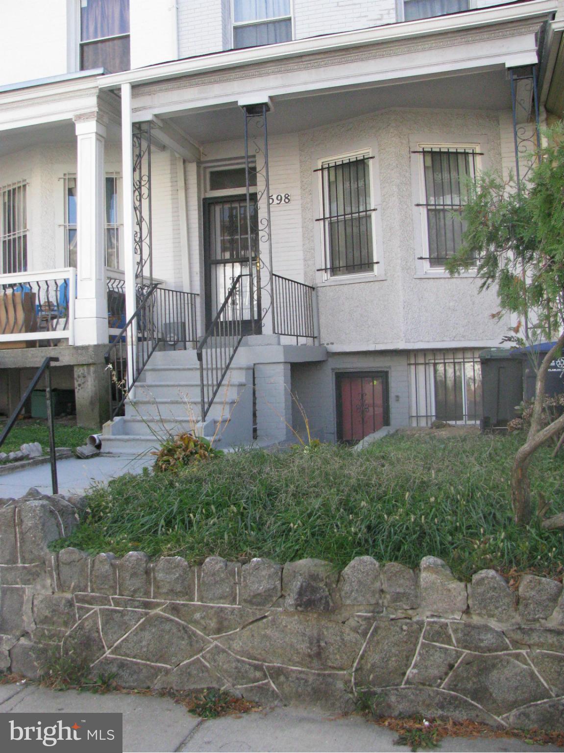 598 Park Road Northwest Washington, DC 20010 - Photo 3 of 23 Exterior (Front)