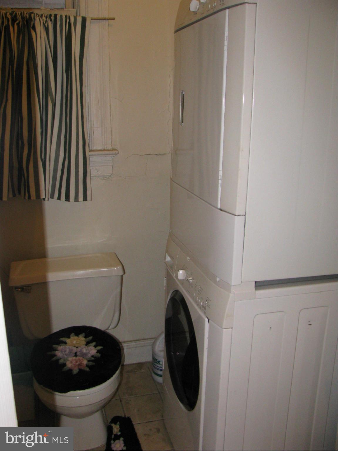 598 Park Road Northwest Washington, DC 20010 - Photo 8 of 23 1st Floor Half Bathroom