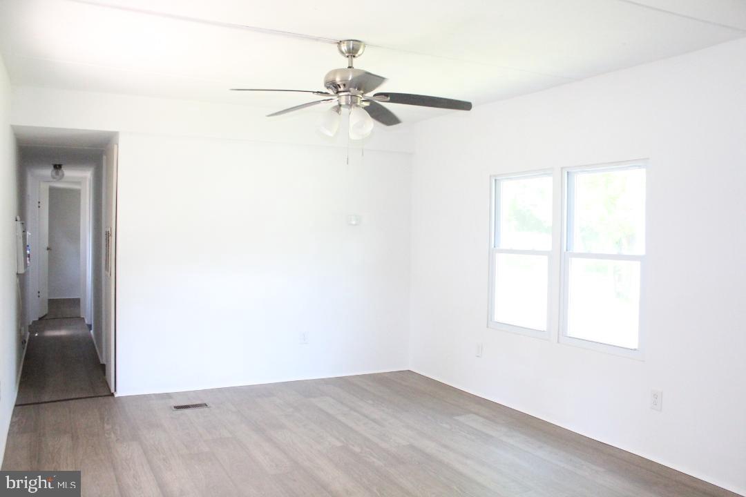1762 Crown Point Road, Unit 2310B West Deptford, NJ 08086 - Photo 24 of 39 an empty room that has a window