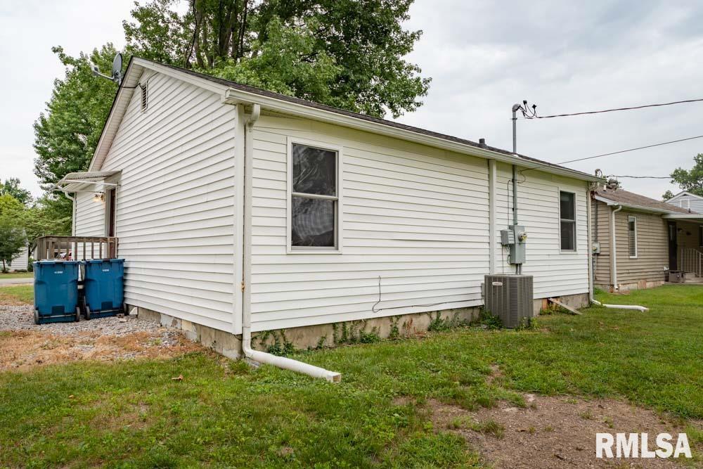 409 Sherry Road Marion, IL 62959 - Photo 14 of 15 Gallery Image 14