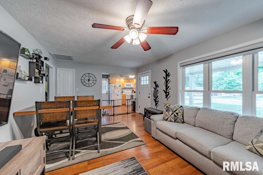 409 Sherry Road Marion, IL 62959 - Photo 5 of 15 Gallery Image 5