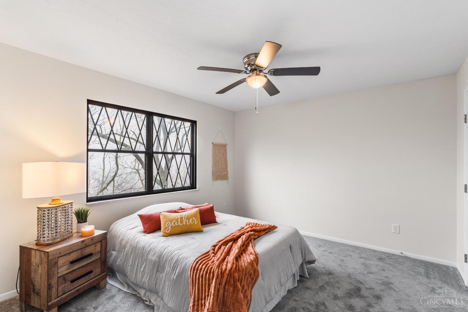 5658 Springdale Road, Unit 10 Cincinnati, OH 45251 - Photo 16 of 29 Gallery Image 16