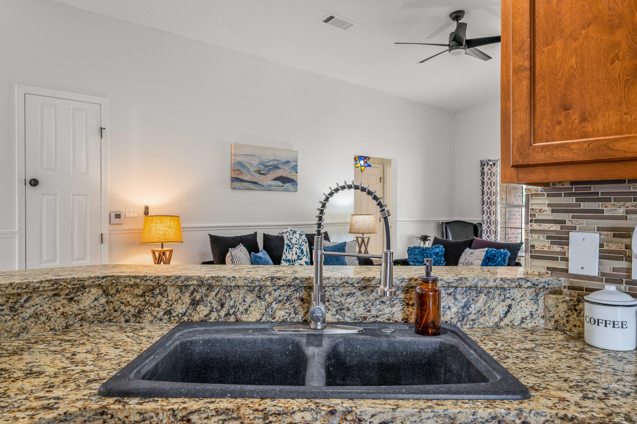 5186 Whitehurst Lane Crestview, FL 32536 - Photo 24 of 55 a living room with furniture