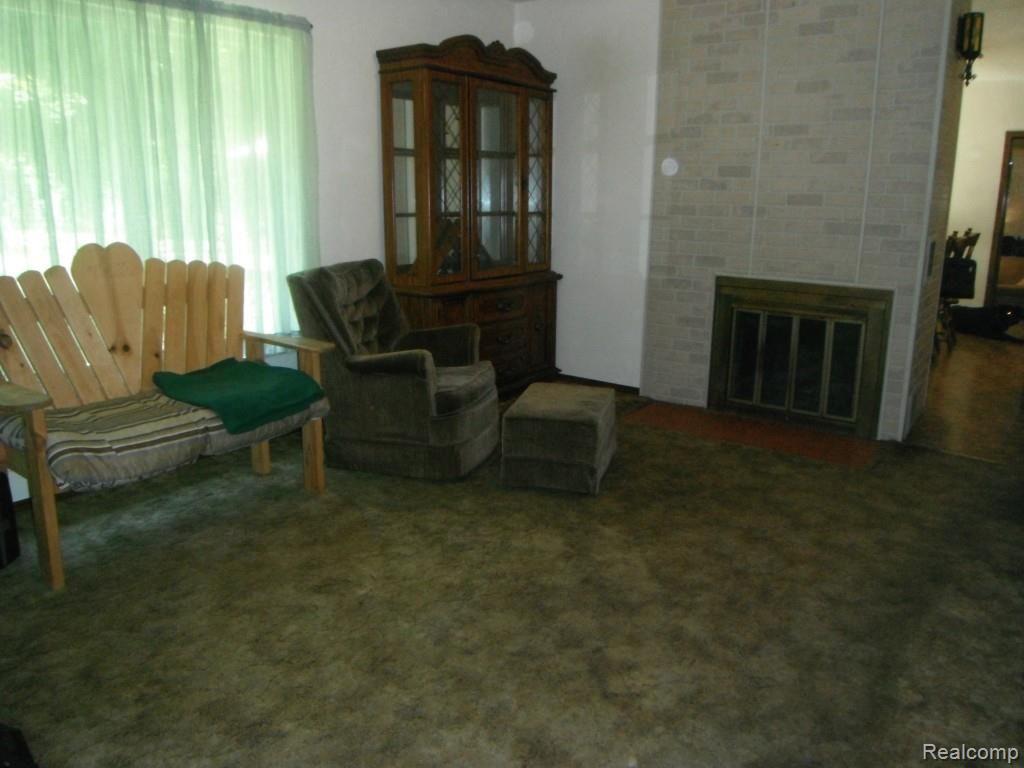 41405 Edison Lake Road Belleville, MI 48111 - Photo 13 of 21 41405 Edison Lake Rd 003.jpg
