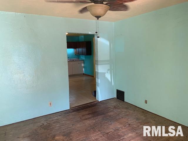 617 North Wesley Street Springfield, IL 62702 - Photo 3 of 12