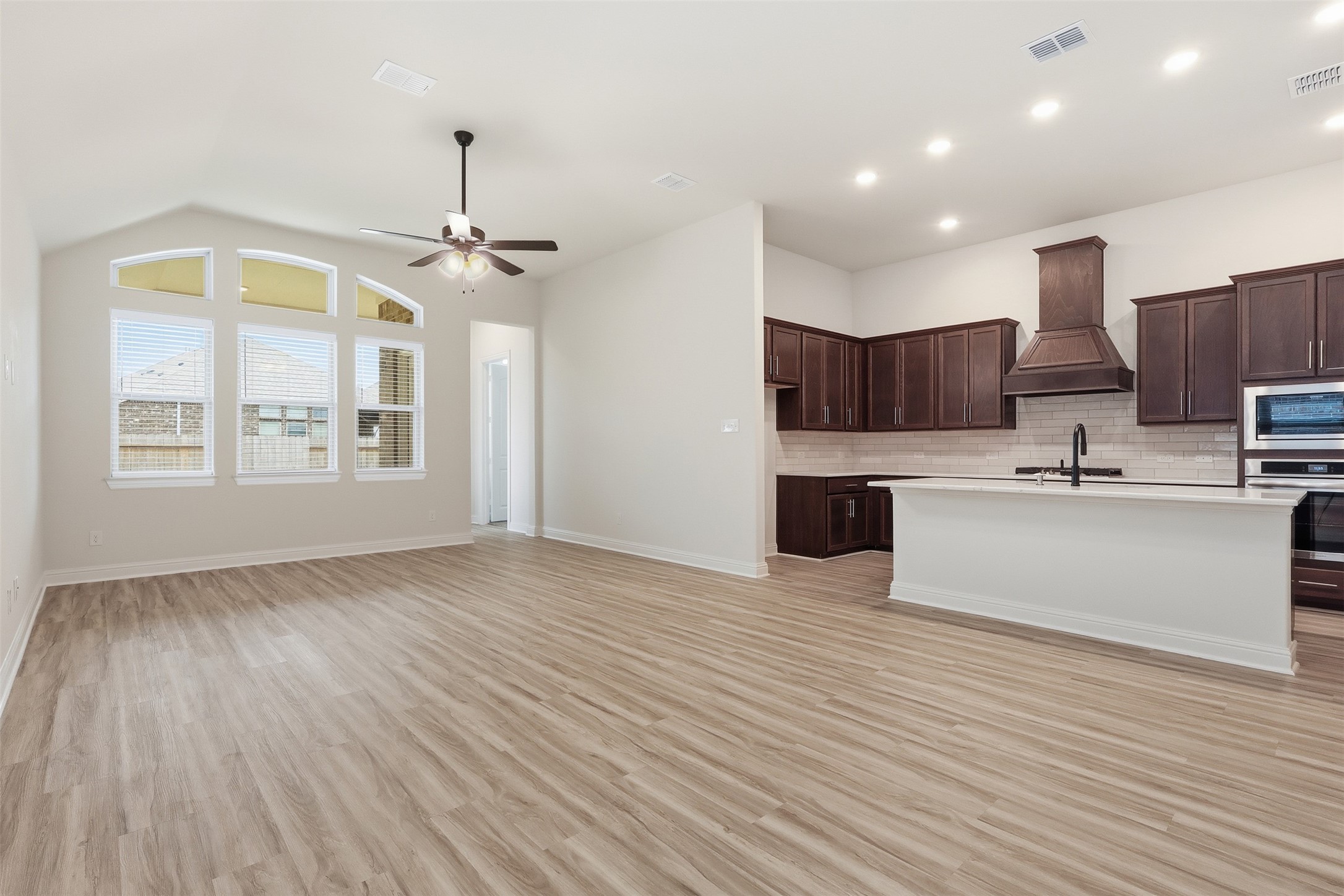 3006 Myrtle Bch Lane League City, TX 77573 - Photo 3 of 21