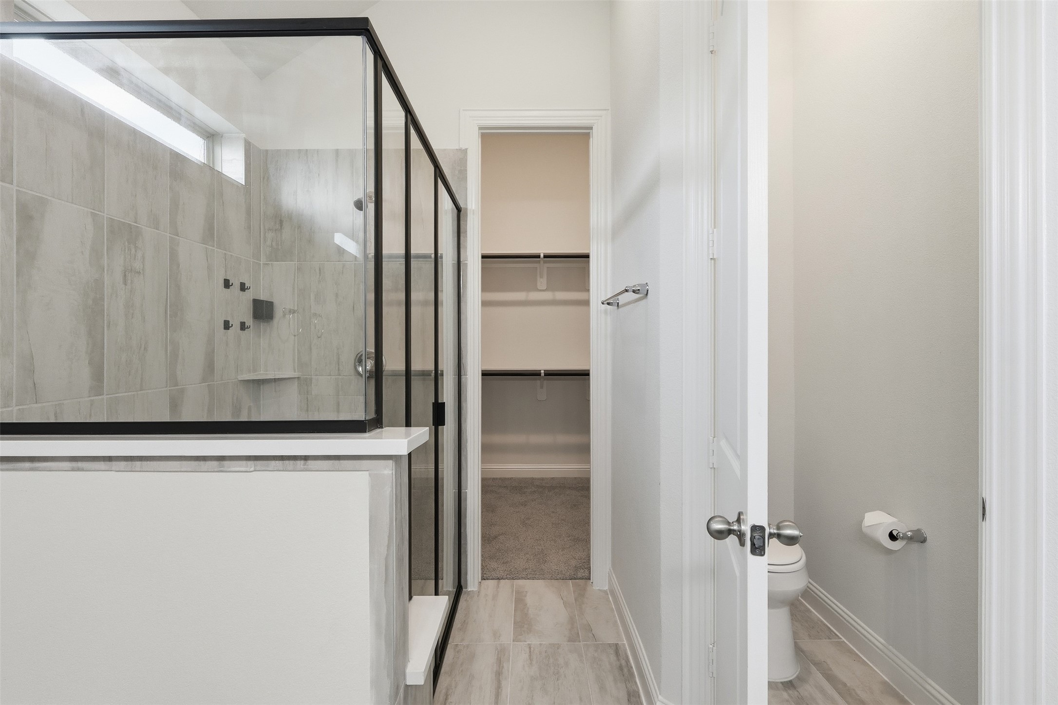 3006 Myrtle Bch Lane League City, TX 77573 - Photo 9 of 21 a view of a walk in closet