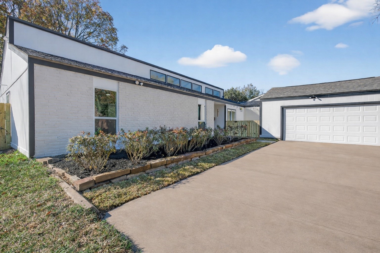 6207 Rollingbrook Drive Houston, TX 77096 - Photo 43 of 44
