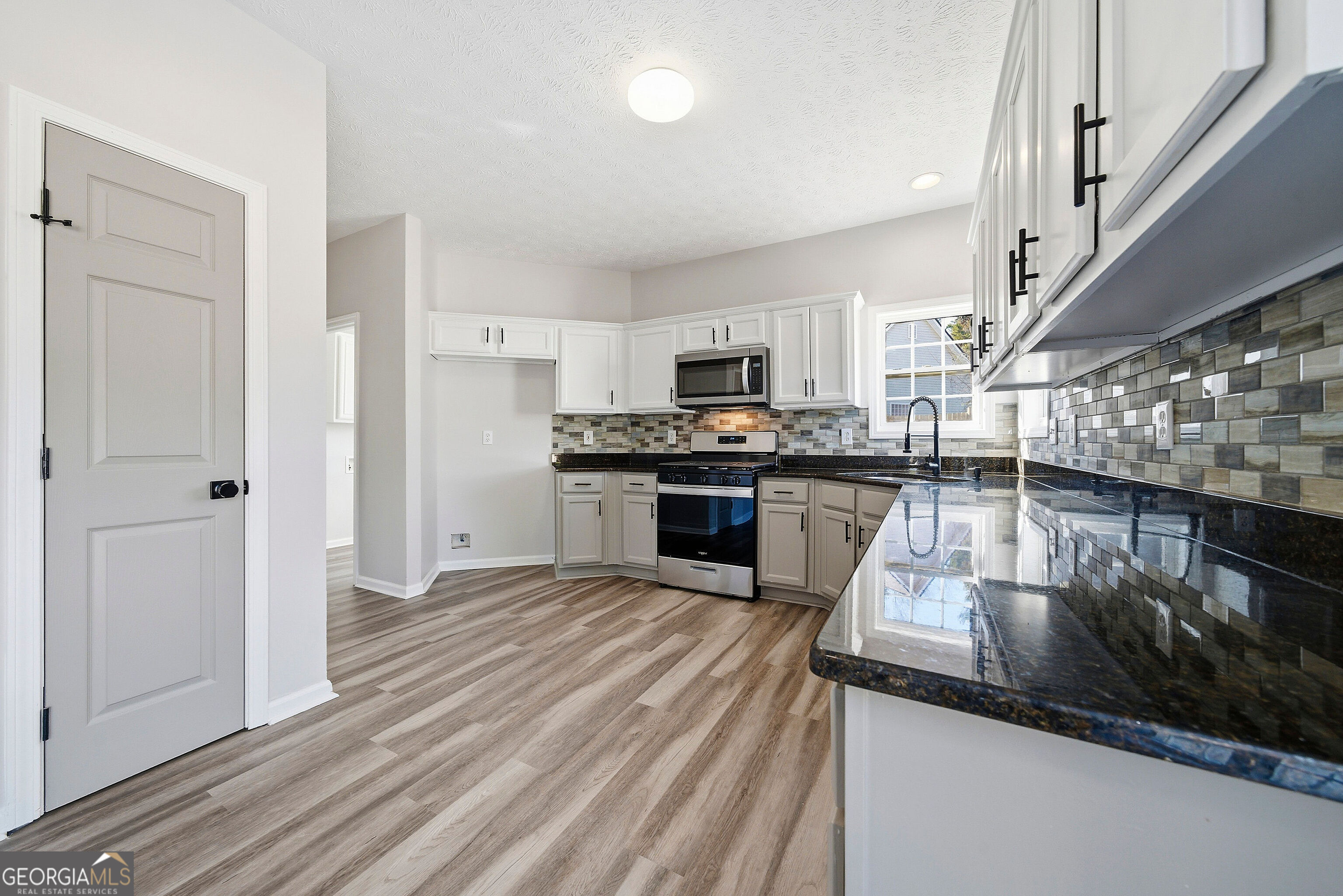 300 Emerald Way Senoia, GA 30276 - Photo 13 of 58