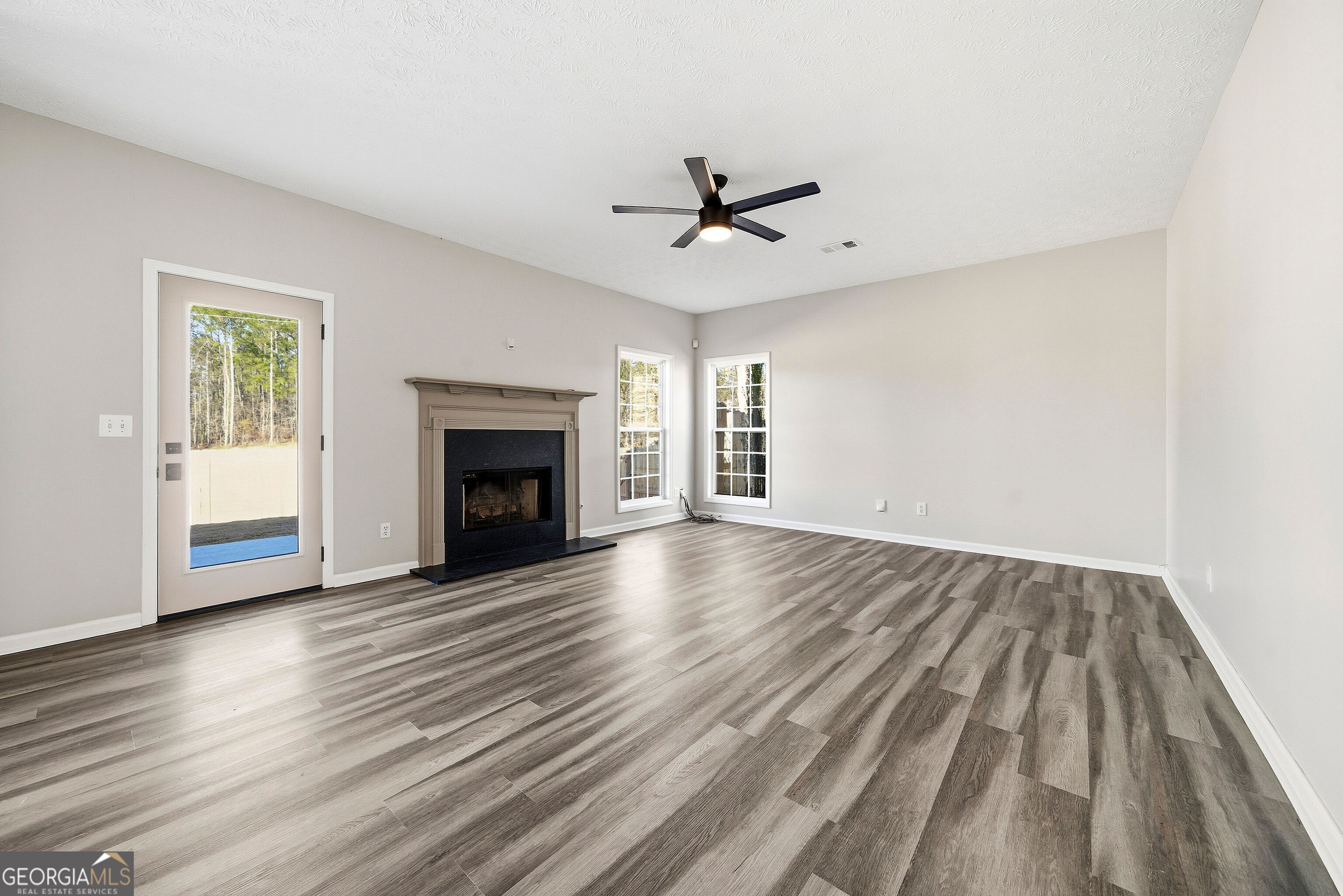 300 Emerald Way Senoia, GA 30276 - Photo 19 of 58