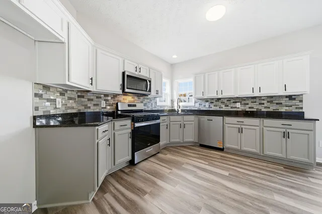 $494,400 | 300 Emerald Way, Senoia, GA 30276