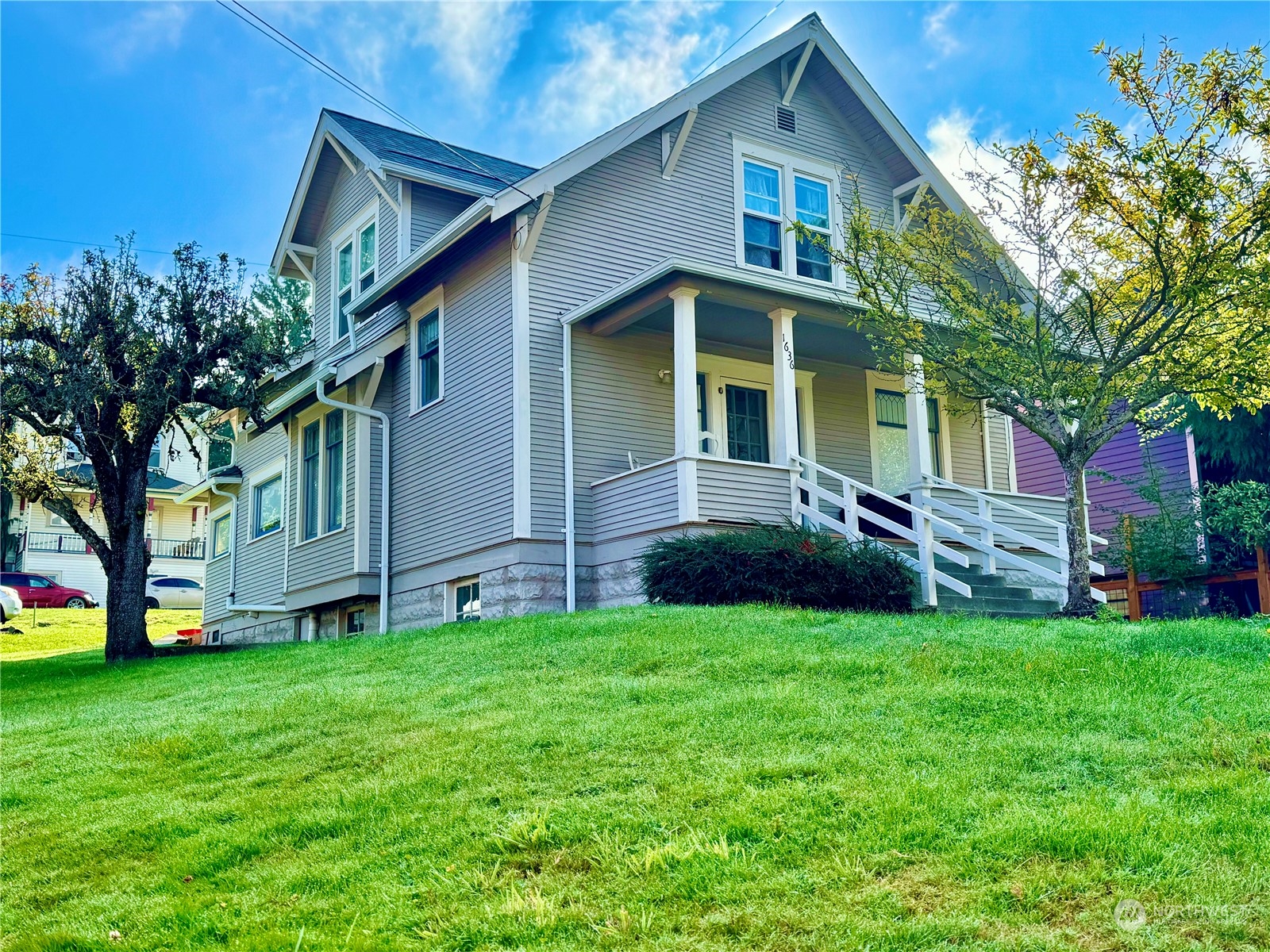 1636 Grant Street Bellingham, WA 98225 - Photo 1 of 33