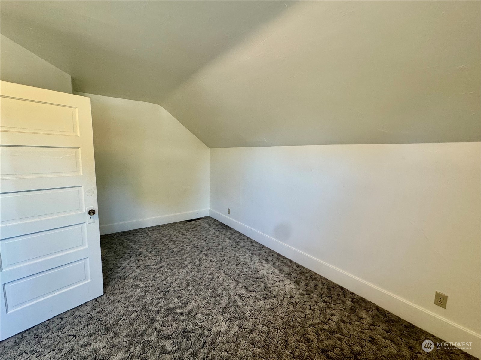 1636 Grant Street Bellingham, WA 98225 - Photo 17 of 33