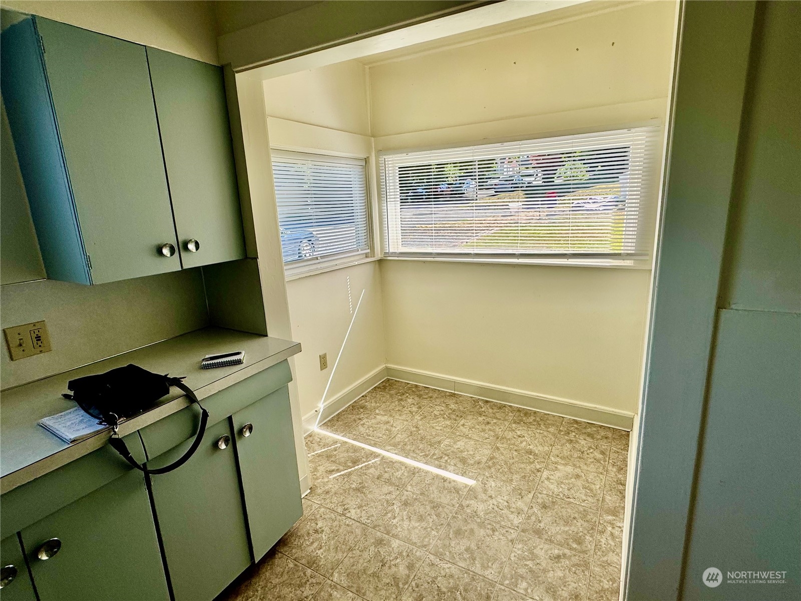 1636 Grant Street Bellingham, WA 98225 - Photo 10 of 33