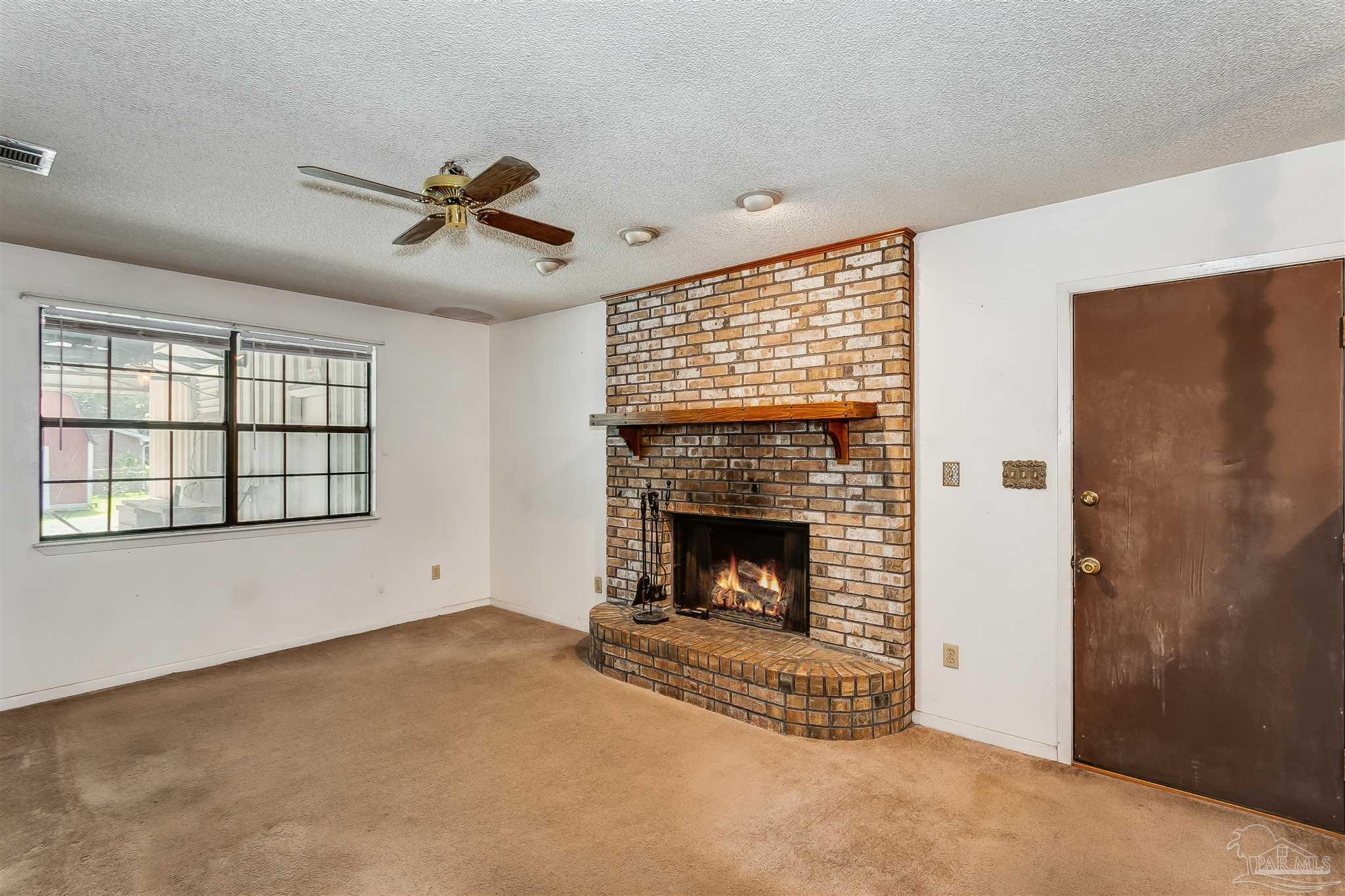 4562 Riley Road Milton, FL 32583 - Photo 5 of 19 Gallery Image 5