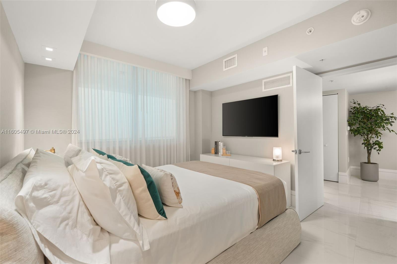 6620 Indian Creek Drive, Unit 308 Miami Beach, FL 33141 - Photo 17 of 31