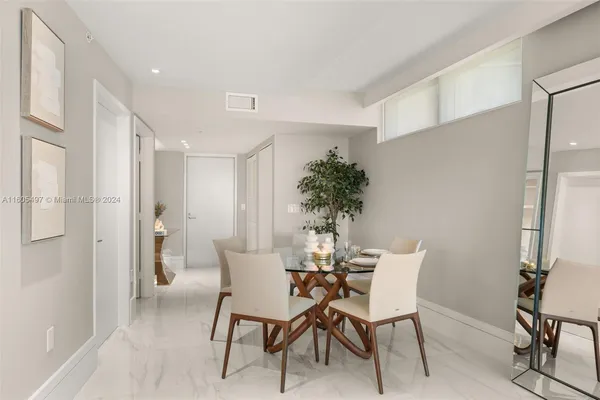 $8,000 | 6620 Indian Creek Drive, Unit 308, Miami Beach, FL 33141