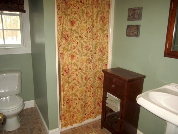 1164 Main Road Westport, MA 02790 - Photo 17 of 28 Gallery Image 17
