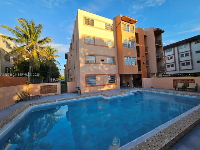 $2,600 | 325 Northwest 72nd Avenue, Unit 301, Miami, FL 33126