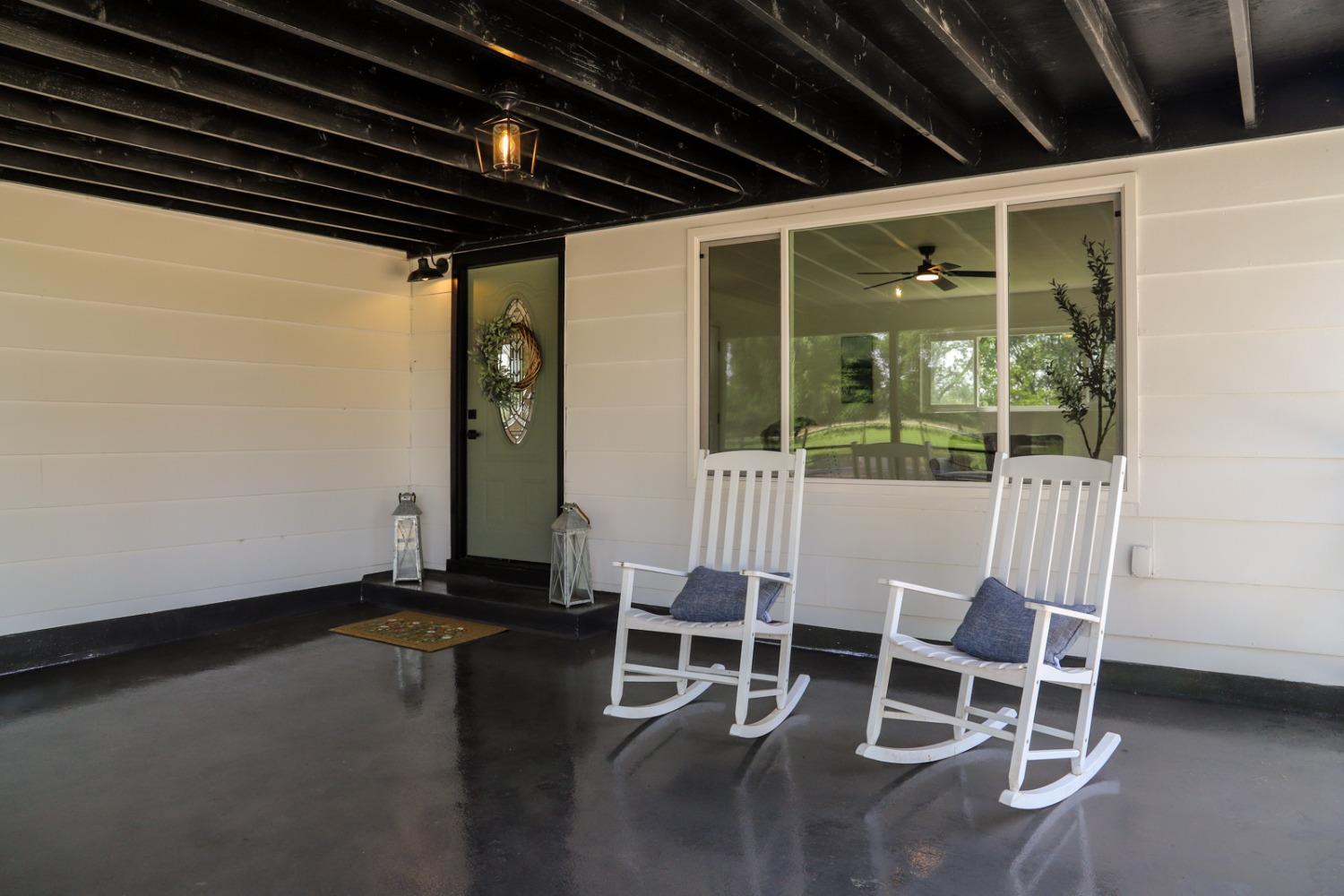 17231 East Trimmer Springs Road Sanger, CA 93657 - Photo 6 of 54 Gallery Image 6