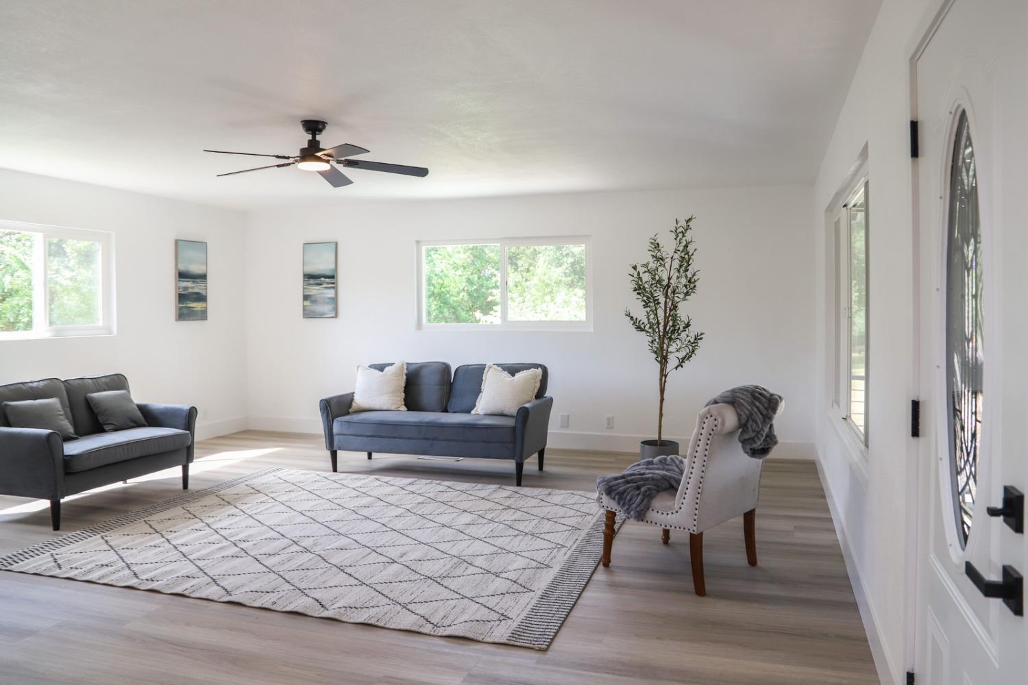 17231 East Trimmer Springs Road Sanger, CA 93657 - Photo 8 of 54 Gallery Image 8