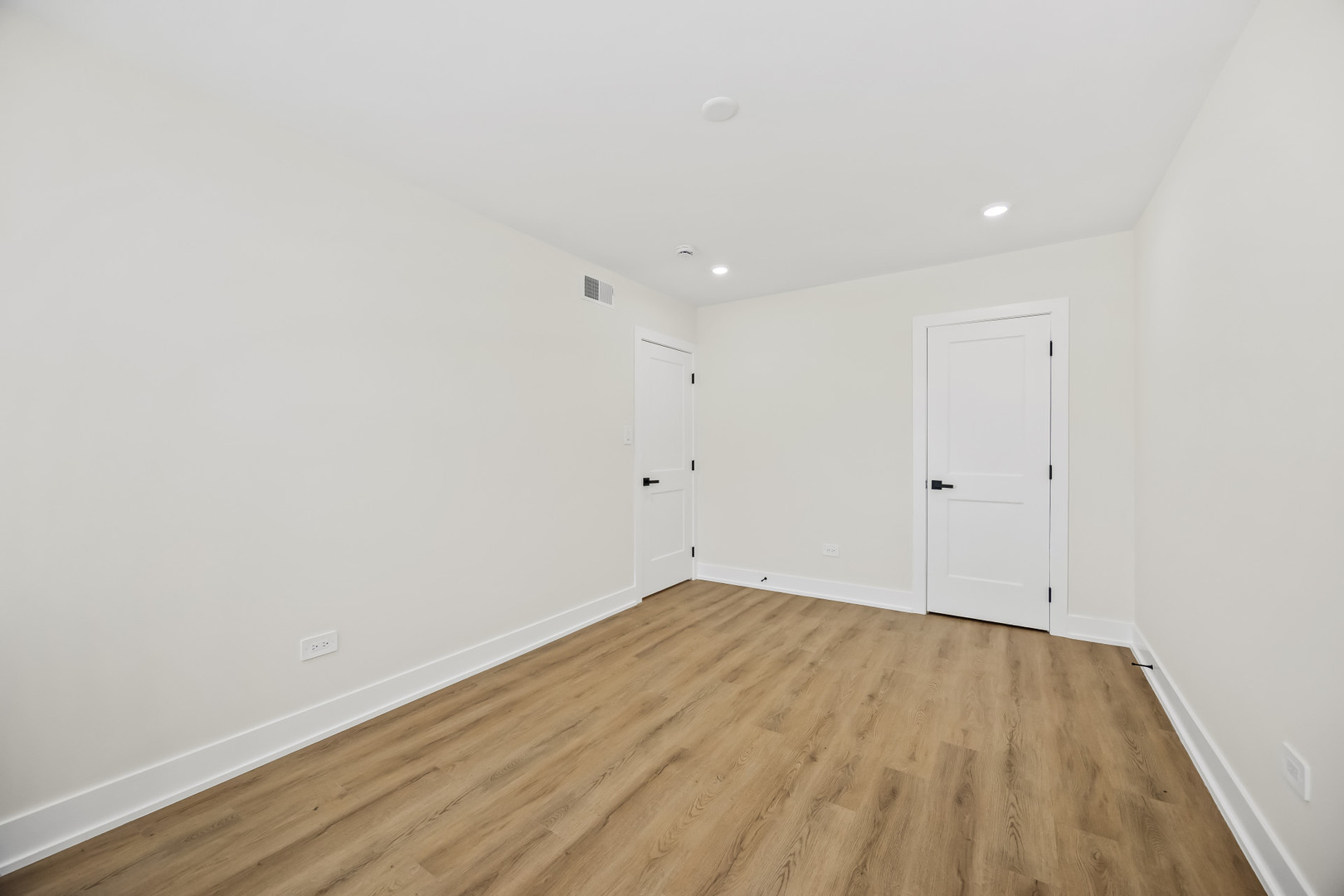 10217 Dearlove Road, Unit 301 Glenview, IL 60025 - Photo 10 of 16