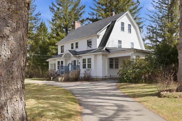 $599,000 | 119 School Street, Tilton, NH 03276