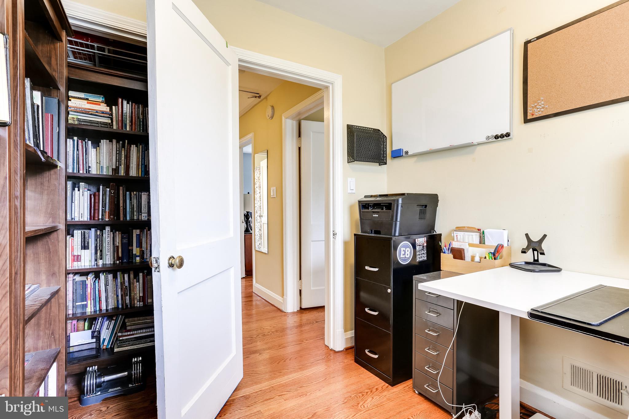 173 Cherrydell Road Baltimore, MD 21228 - Photo 19 of 29 Bedroom 3 w/ Hardwood Floors