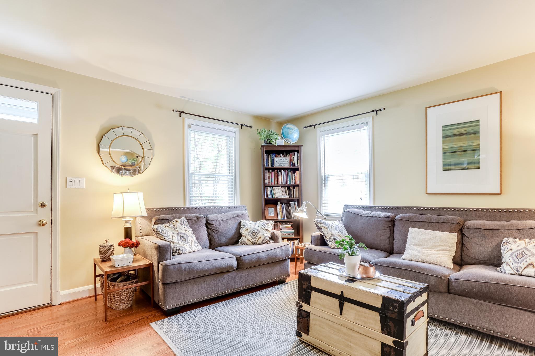 173 Cherrydell Road Baltimore, MD 21228 - Photo 3 of 29 Bright Living Room w/ Gleaming Hardwood Floors