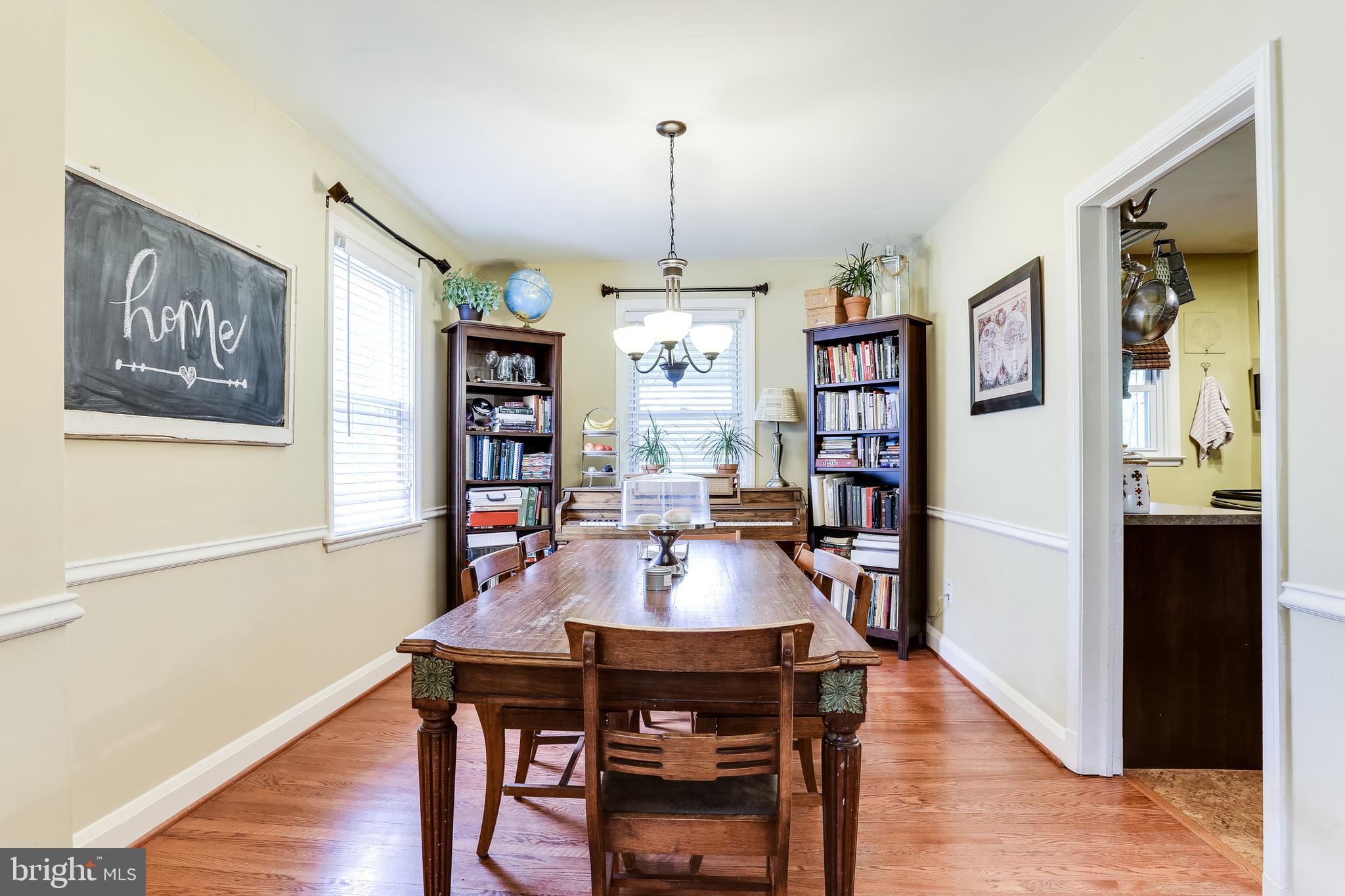 173 Cherrydell Road Baltimore, MD 21228 - Photo 7 of 29 Dining Room w/ Chair Rail