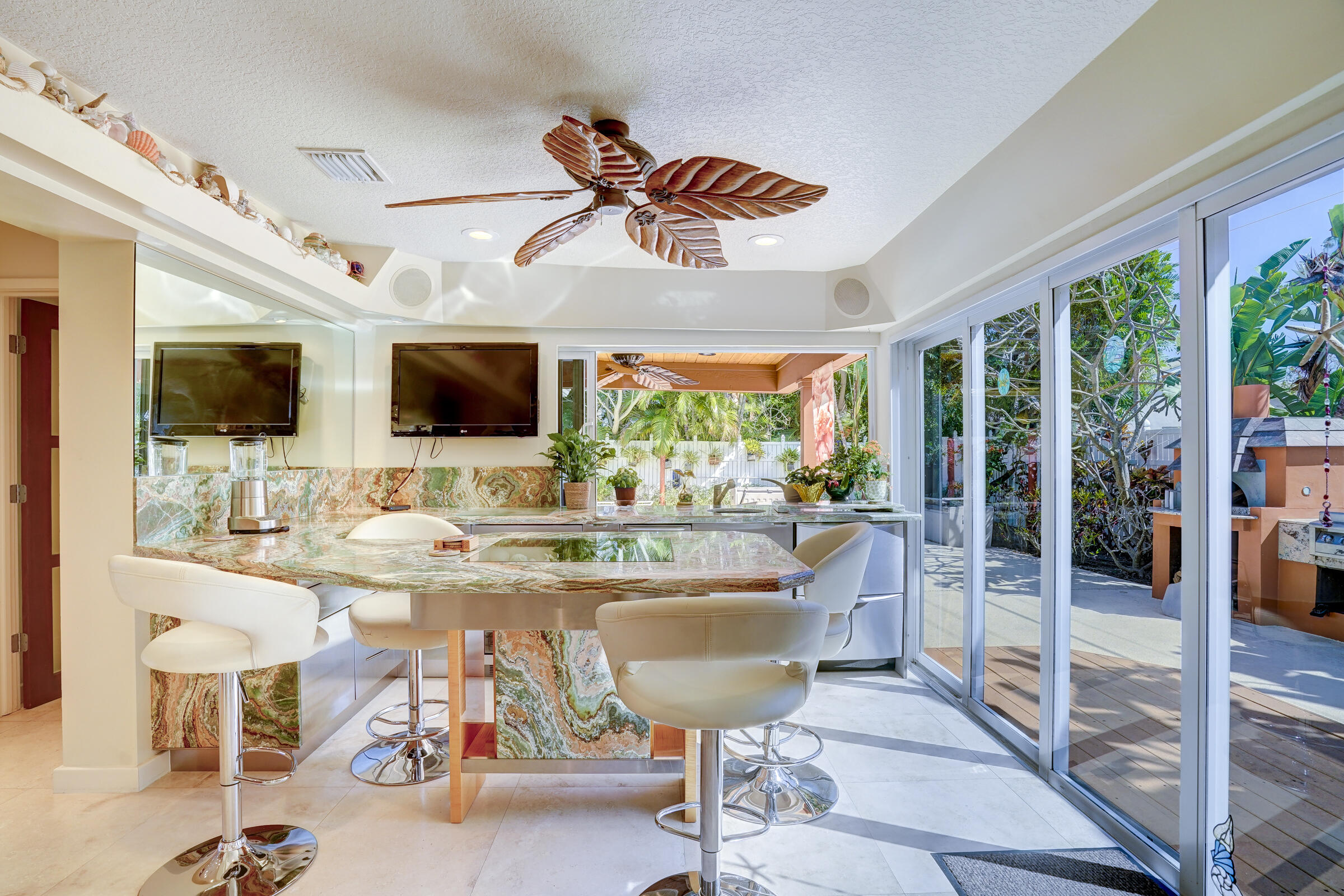 1191 Emerald Drive Singer Island, FL 33404 - Photo 29 of 60 1191EmeraldDr-37