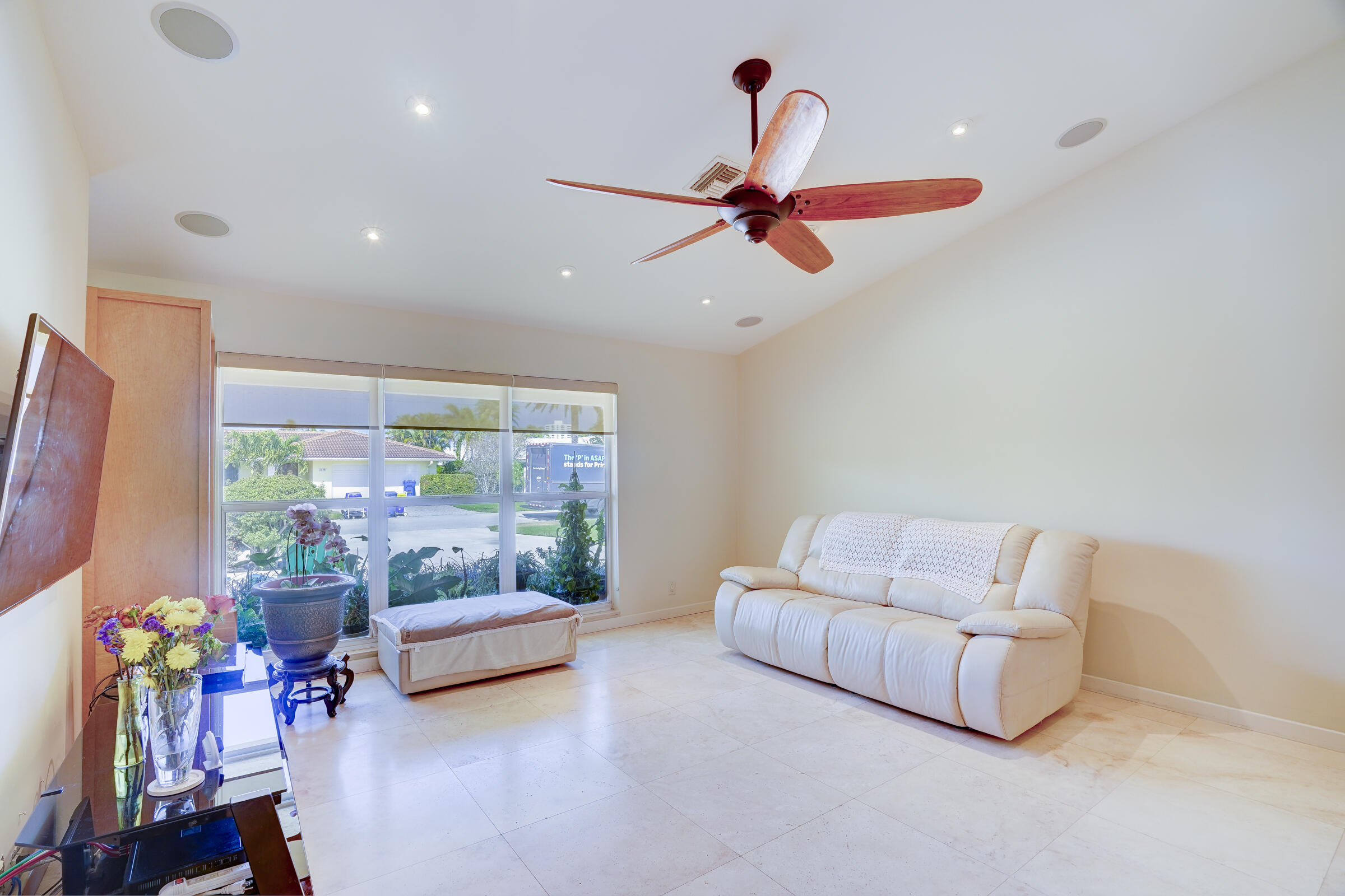 1191 Emerald Drive Singer Island, FL 33404 - Photo 4 of 60 1191EmeraldDr-12