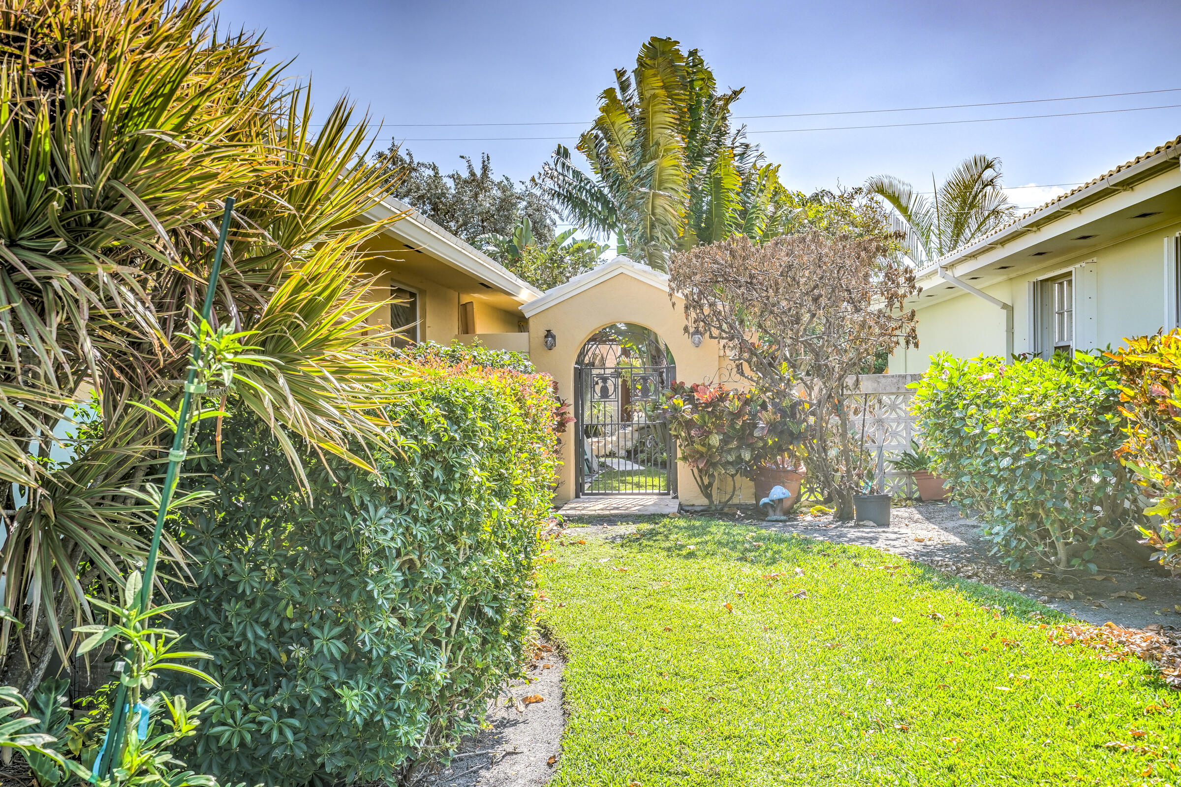 1191 Emerald Drive Singer Island, FL 33404 - Photo 59 of 60 1191EmeraldDr-6