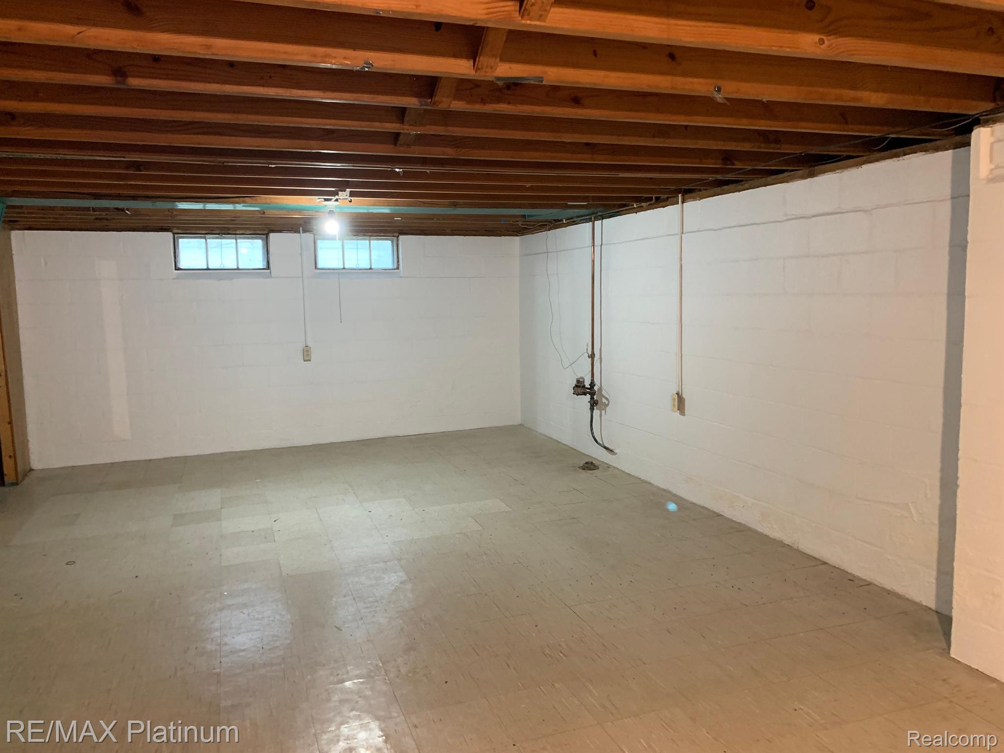 209 Riddle Street Howell, MI 48843 - Photo 8 of 8 Gallery Image 8