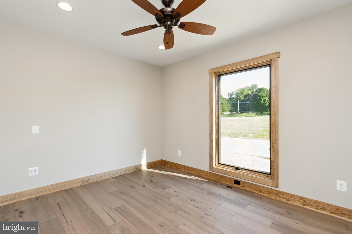 2075 Coon Club Road Westminster, MD 21157 - Photo 19 of 43 Bedroom 2.