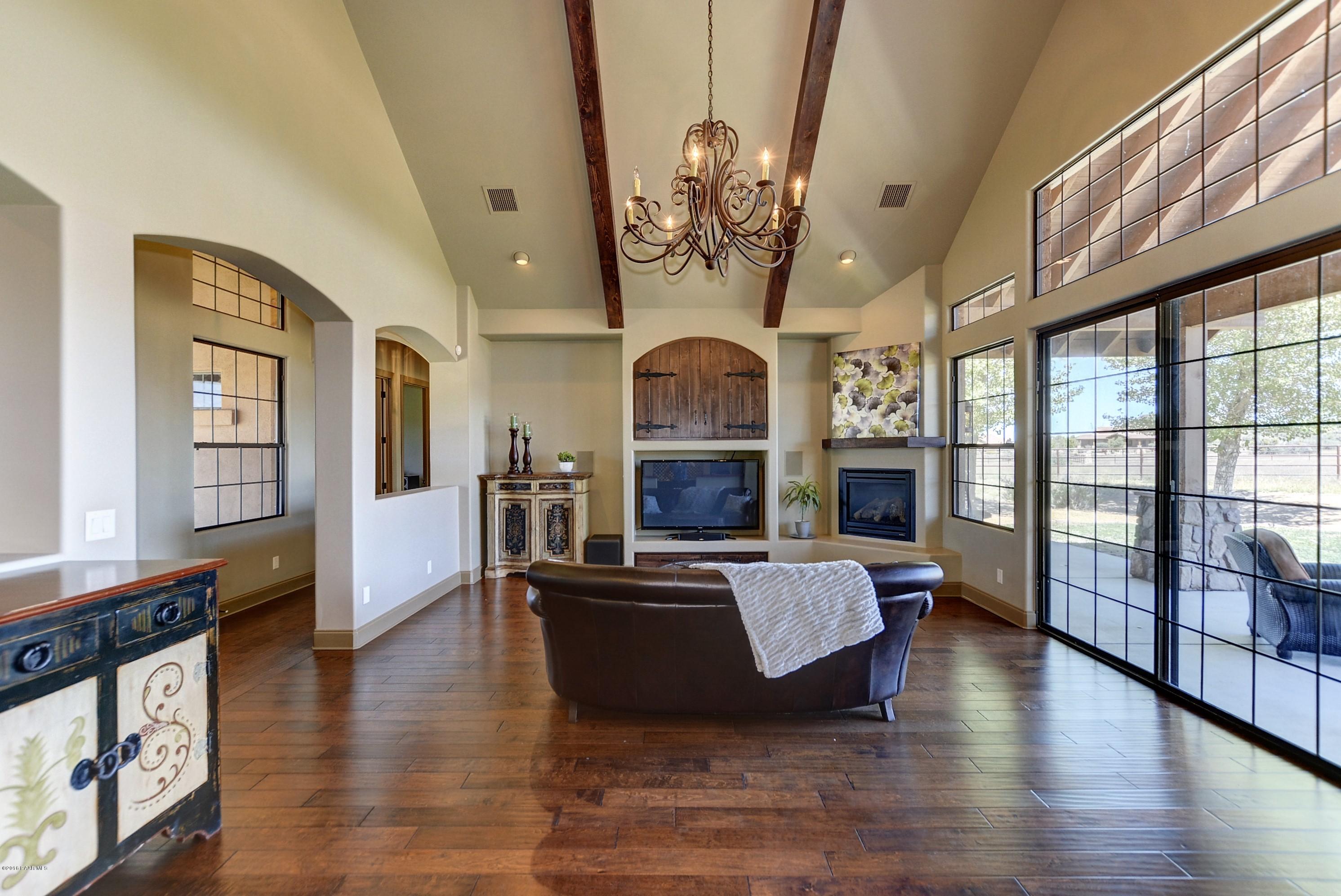 9785 North Equine Road Prescott, AZ 86305 - Photo 13 of 46 Living Room 3 (2)