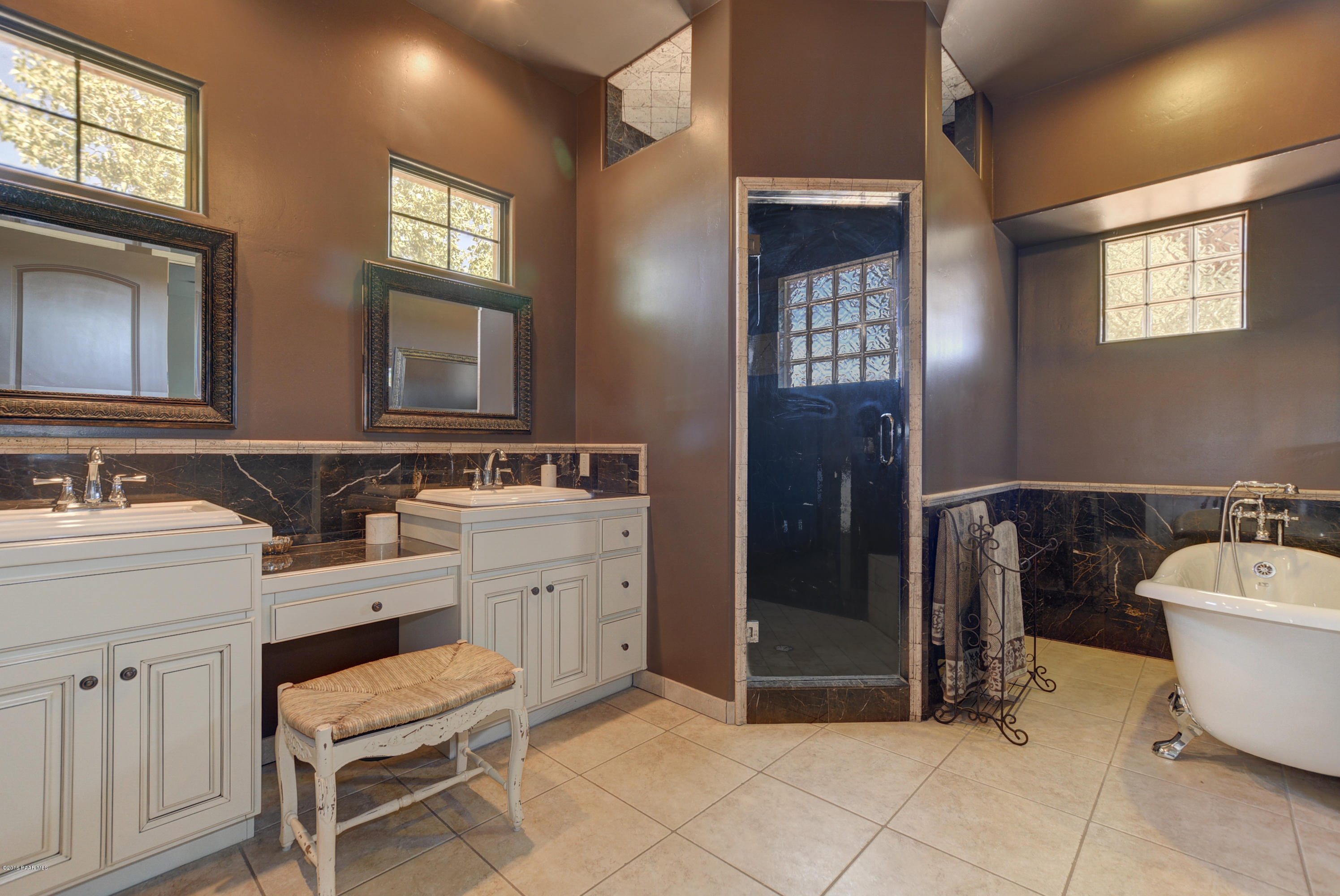 9785 North Equine Road Prescott, AZ 86305 - Photo 18 of 46 Master Bathroom