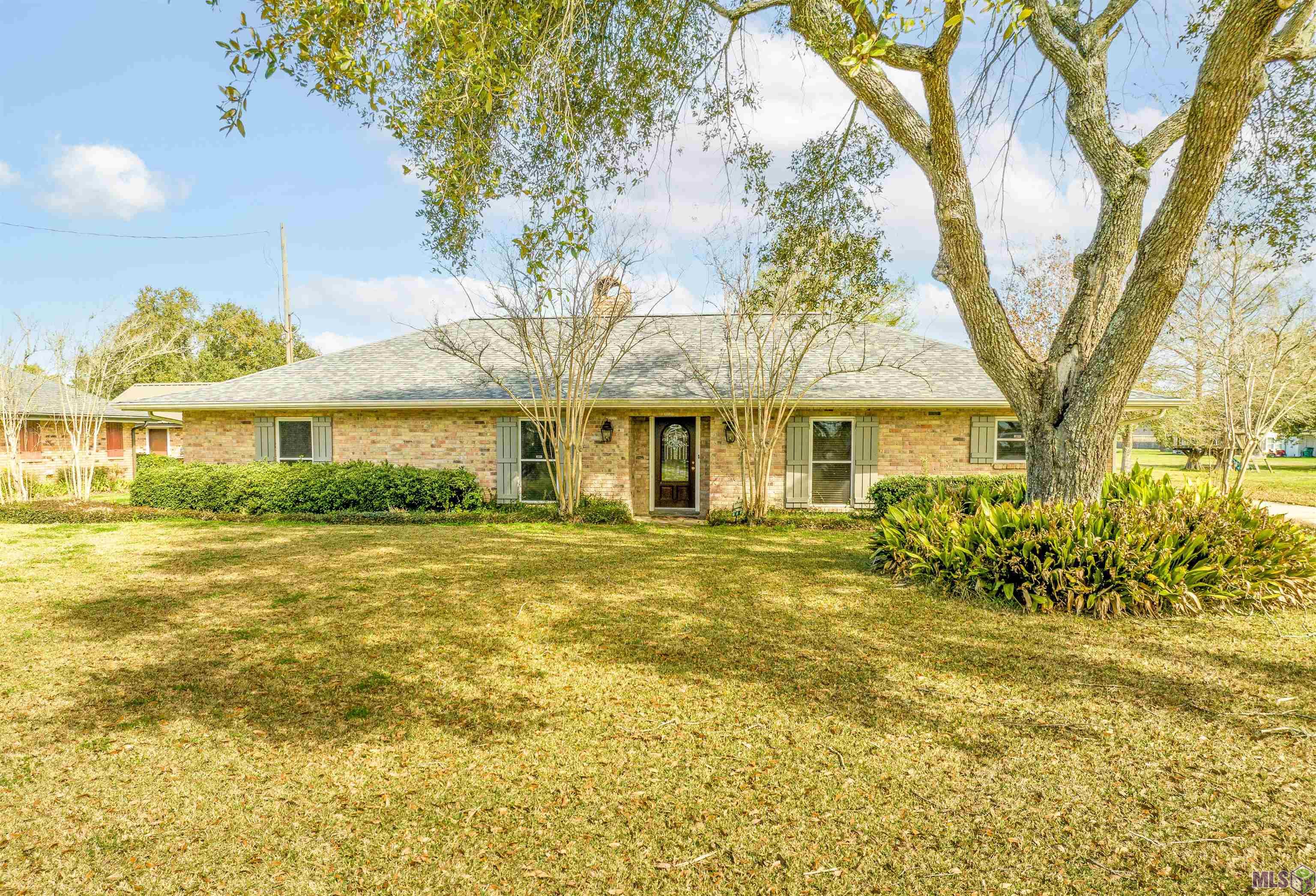 950 Bayou Road Thibodaux, LA 70301 - Photo 1 of 28 Gallery Image 1