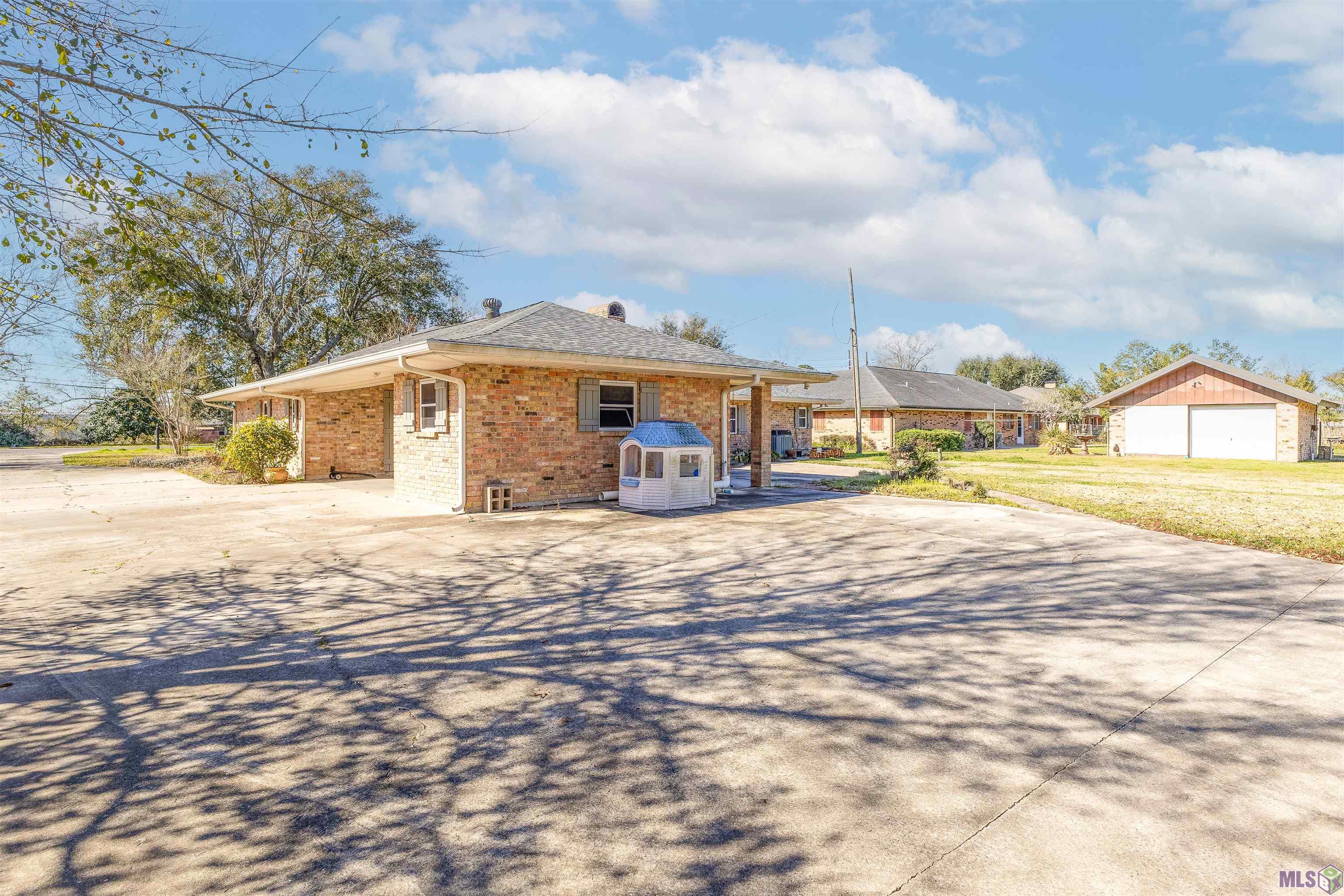 950 Bayou Road Thibodaux, LA 70301 - Photo 6 of 28 Gallery Image 6