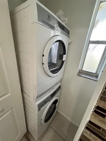 $2,050 | 8000 Fairview Drive, Unit 102, Tamarac, FL 33321