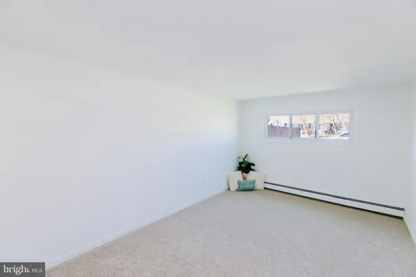 $494,900 | 21 Velvet Lane, Levittown, PA 19054