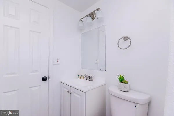 $494,900 | 21 Velvet Lane, Levittown, PA 19054