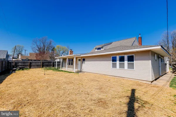 $494,900 | 21 Velvet Lane, Levittown, PA 19054