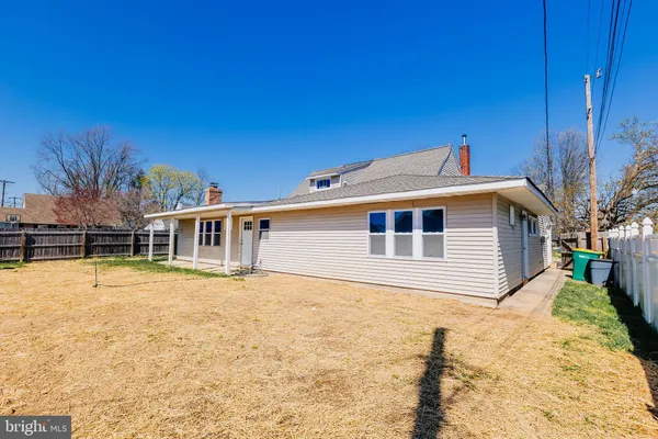 $494,900 | 21 Velvet Lane, Levittown, PA 19054
