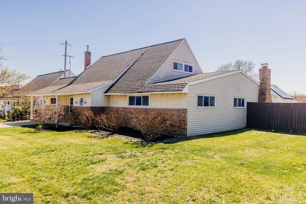 $494,900 | 21 Velvet Lane, Levittown, PA 19054
