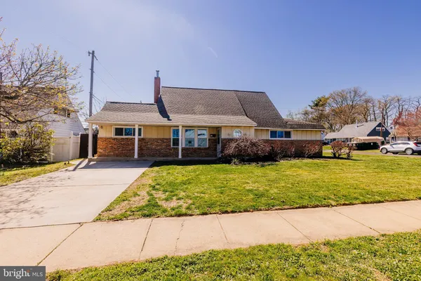 $494,900 | 21 Velvet Lane, Levittown, PA 19054