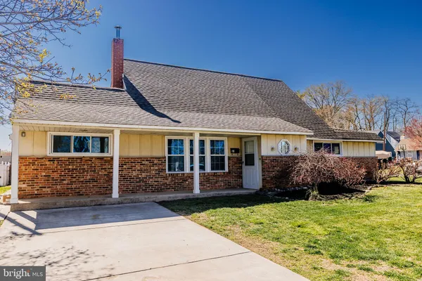 $494,900 | 21 Velvet Lane, Levittown, PA 19054