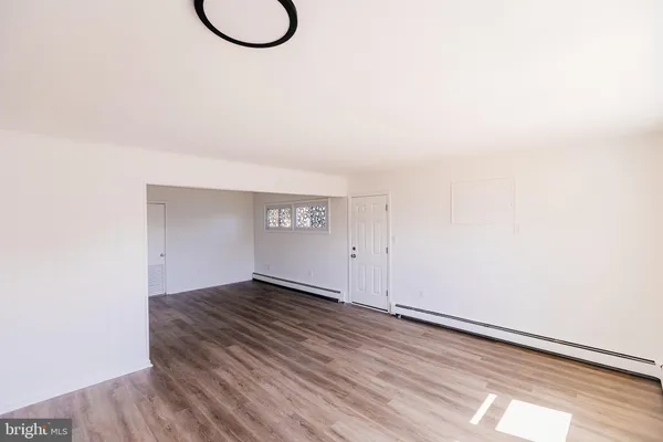 $494,900 | 21 Velvet Lane, Levittown, PA 19054