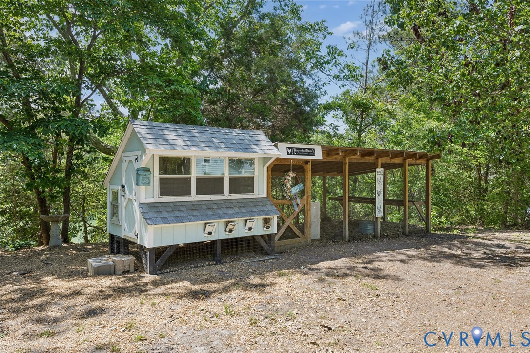 1135 Bennett Farm Road Locust Hill, VA 23092 - Photo 47 of 75